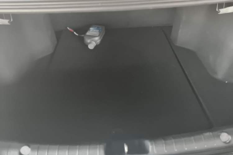Used Geely Auto Emgrand New Energy 2022 EV Pro Ride-Hailing Version Ternary Lithium Trunk