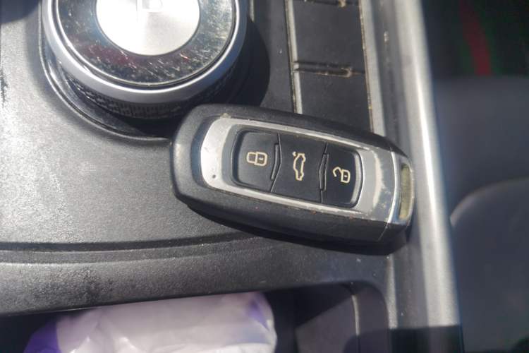 Used Geely Auto Emgrand New Energy 2022 EV Pro Rental Model - Ternary Lithium Vehicle Key