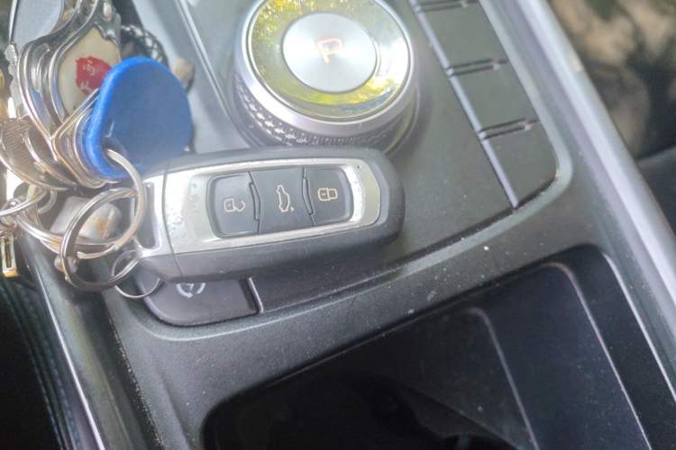 Used Geely Auto Emgrand New Energy 2022 EV Pro Ride-Hailing Version Ternary Lithium Vehicle Key
