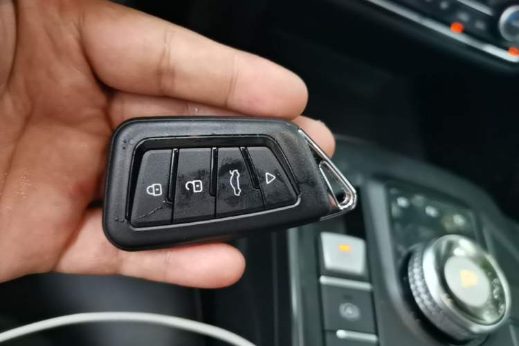 Used Geely Auto Emgrand New Energy 2022 EV Pro Ride-Hailing Version Lithium Iron Phosphate Vehicle Key
