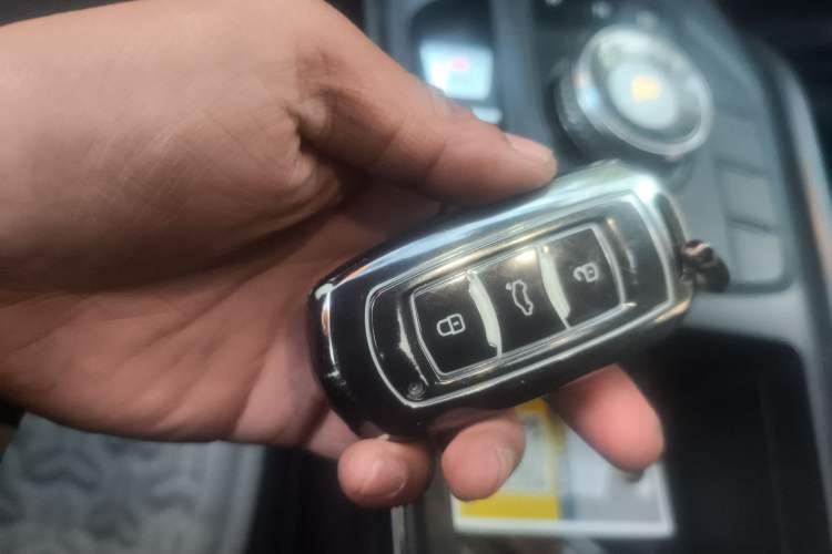 Used Geely Auto Emgrand New Energy 2022 EV Pro Ride-Hailing Version Lithium Iron Phosphate Vehicle Key