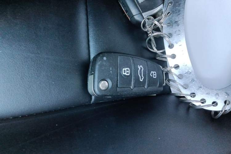 Used Geely Auto Emgrand New Energy 2022 EV Pro Ride-Hailing Version Ternary Lithium Vehicle Key