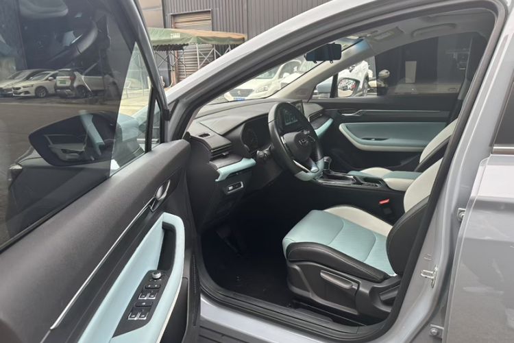 Used Geely Auto Emgrand S 2022 1.4T CVT Crossover Player Edition Interior 2