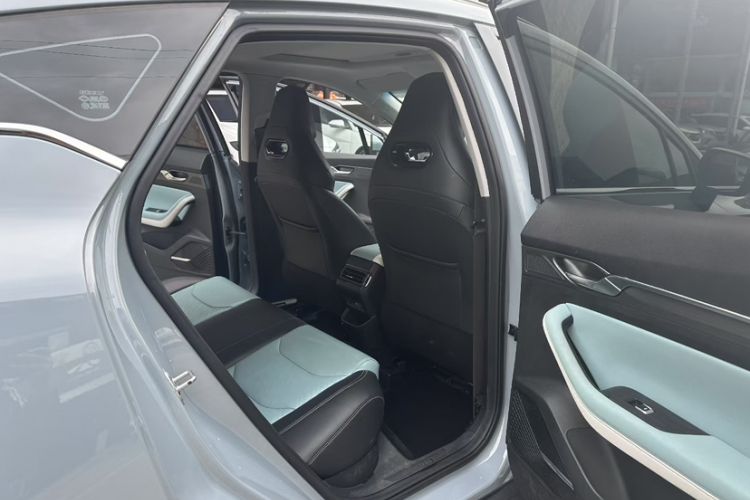 Used Geely Auto Emgrand S 2022 1.4T CVT Crossover Player Edition Interior 3