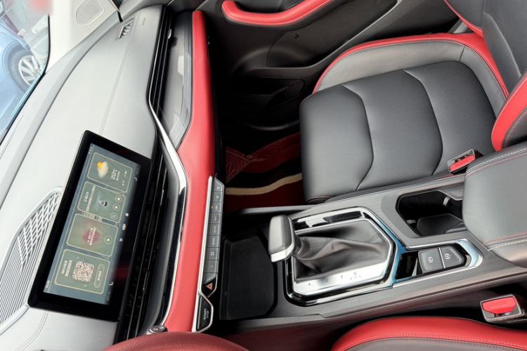 Used Geely Auto Emgrand S 2021 1.4T CVT Flagship Edition Interior 9