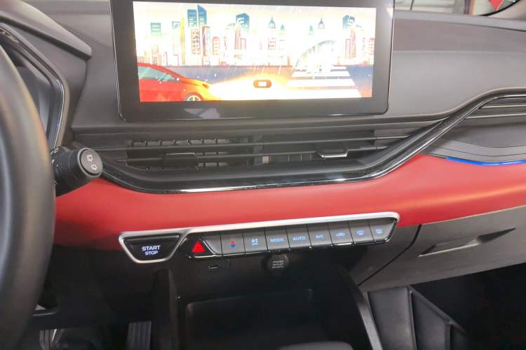 Used Geely Auto Emgrand S 2021 1.4T CVT Prestige Edition Audio And AC Panel