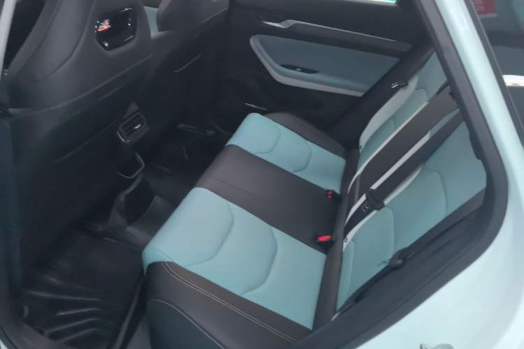 Used Geely Auto Emgrand S 2022 1.4T CVT Crossover Player Edition Interior 1