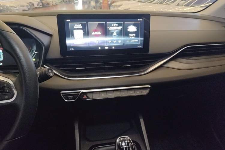Used Geely Auto Emgrand S 2021 1.4T Manual Comfort Model Audio And AC Panel
