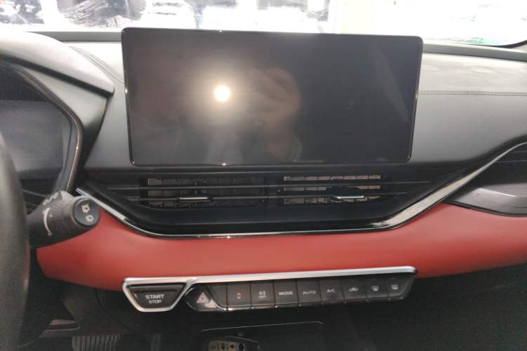 Used Geely Auto Emgrand S 2021 1.4T CVT Luxury Version Audio And AC Panel