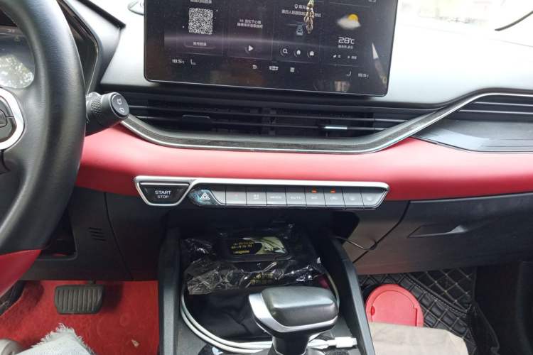 Used Geely Auto Emgrand S 2021 1.4T CVT Prestige Edition Audio And AC Panel