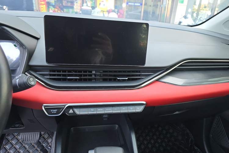Used Geely Auto Emgrand S 2021 1.4T CVT Prestige Edition Audio And AC Panel