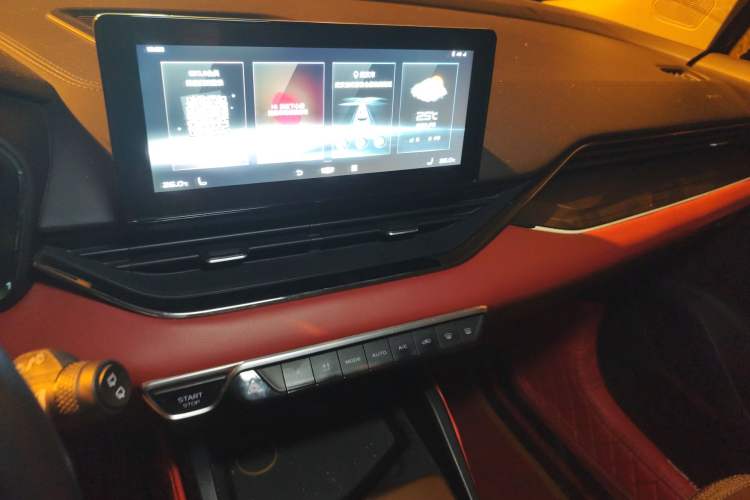 Used Geely Auto Emgrand S 2021 1.4T CVT Flagship Edition Audio And AC Panel