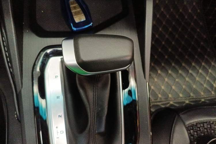 Used Geely Auto Emgrand S 2021 1.4T CVT Prestige Edition Gear Lever