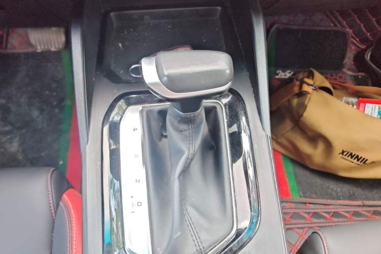 Used Geely Auto Emgrand S 2021 1.4T CVT Flagship Edition Gear Lever