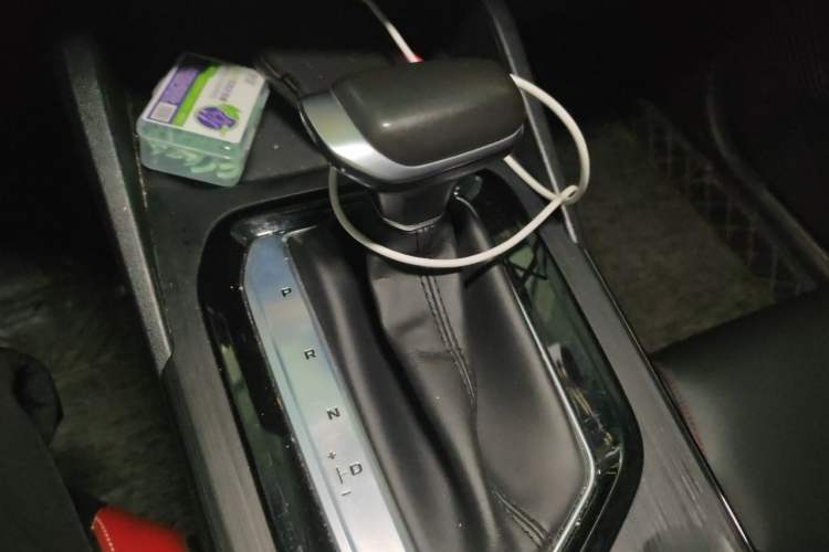 Used Geely Auto Emgrand S 2021 1.4T CVT Prestige Edition Gear Lever