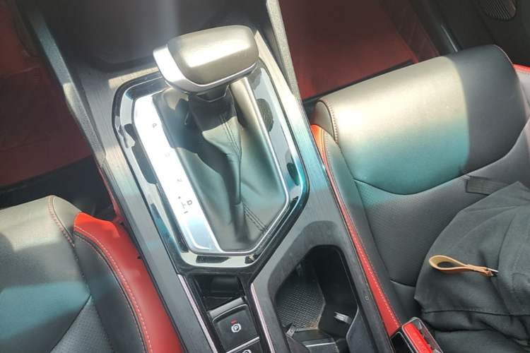 Used Geely Auto Emgrand S 2021 1.4T CVT Prestige Edition Gear Lever