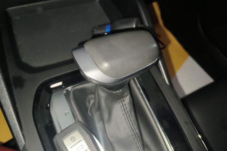 Used Geely Auto Emgrand S 2021 1.4T CVT Luxury Version Gear Lever