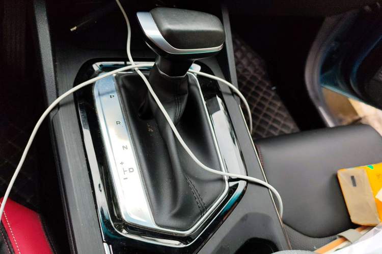 Used Geely Auto Emgrand S 2021 1.4T CVT Luxury Version Gear Lever