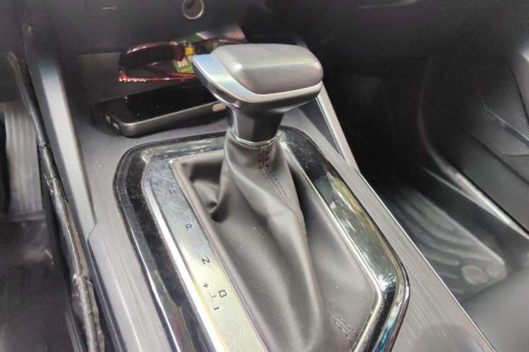 Used Geely Auto Emgrand S 2021 1.4T CVT Luxury Version Gear Lever
