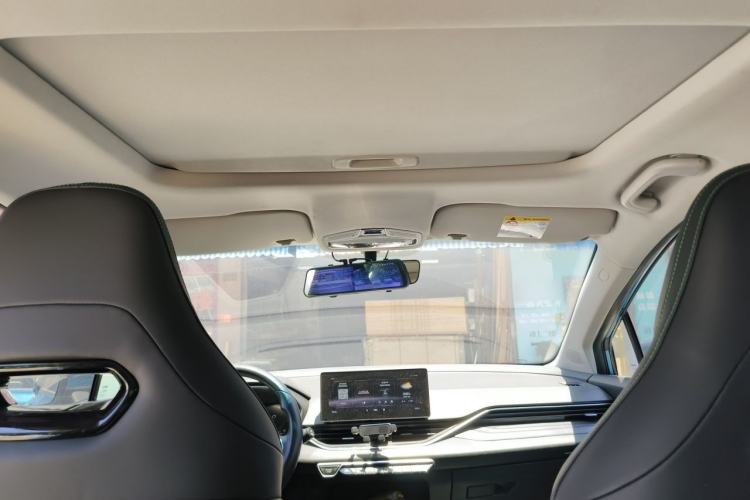 Used Geely Auto Emgrand S 2021 1.4T Manual Comfort Model Headliner