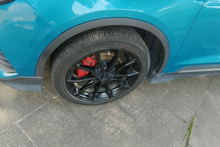 Used Geely Auto Emgrand S 2021 1.4T CVT Flagship Edition Left Front Wheel Hub