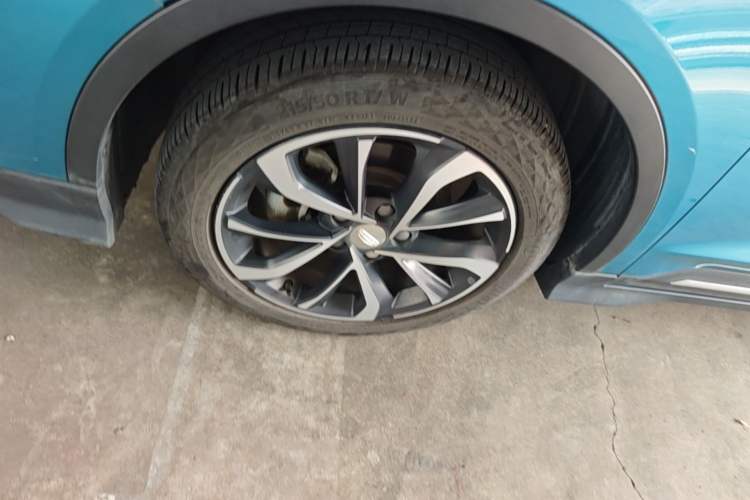 Used Geely Auto Emgrand S 2021 1.4T Manual Comfort Model Left Front Wheel Hub