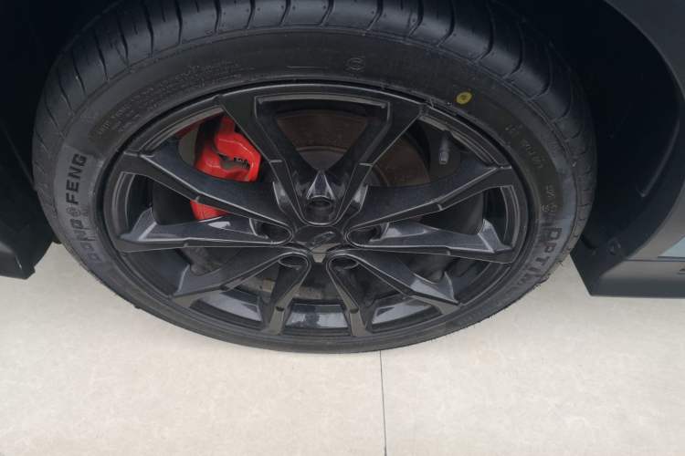 Used Geely Auto Emgrand S 2021 1.4T CVT Prestige Edition Left Front Wheel Hub