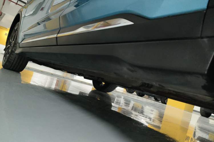 Used Geely Auto Emgrand S 2021 1.4T CVT Luxury Version Left Side Sill