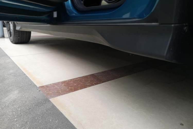 Used Geely Auto Emgrand S 2021 1.4T CVT Prestige Edition Left Side Sill