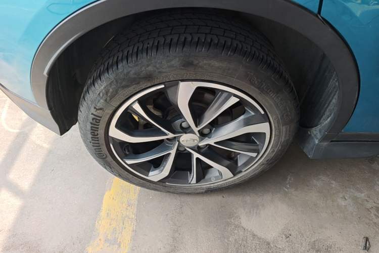 Used Geely Auto Emgrand S 2021 1.4T Manual Comfort Model Right Rear Wheel Hub