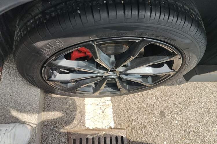 Used Geely Auto Emgrand S 2021 1.4T CVT Prestige Edition Right Rear Wheel Hub