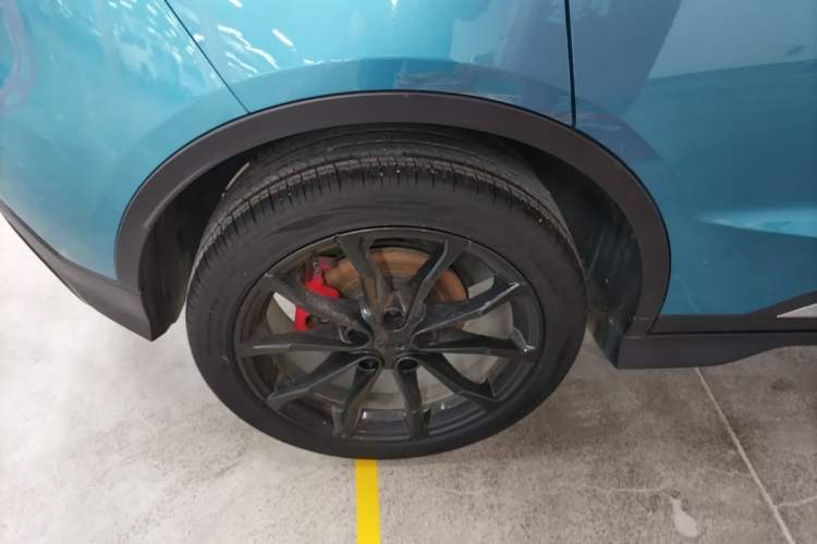 Used Geely Auto Emgrand S 2021 1.4T CVT Flagship Edition Right Rear Wheel Hub