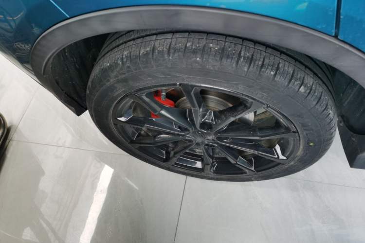 Used Geely Auto Emgrand S 2021 1.4T CVT Flagship Edition Right Rear Wheel Hub