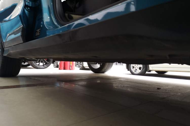 Used Geely Auto Emgrand S 2021 1.4T CVT Prestige Edition Right Side Sill
