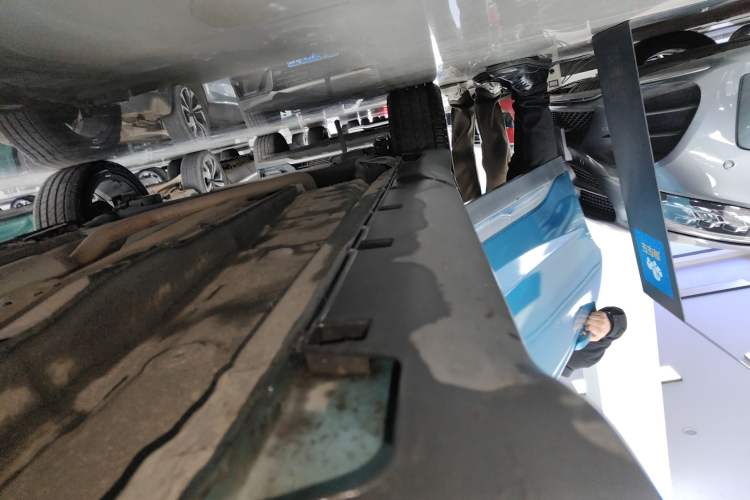Used Geely Auto Emgrand S 2021 1.4T CVT Luxury Version Right Side Sill