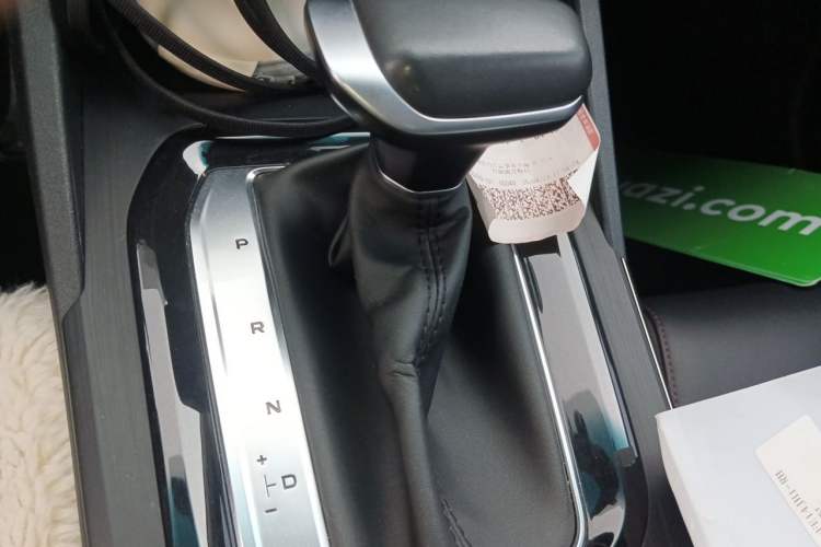 Used Geely Auto Emgrand S 2021 1.4T CVT Prestige Edition Gear Lever