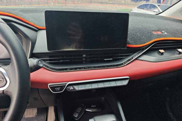 Used Geely Auto Emgrand S 2021 1.4T CVT Prestige Edition Audio And AC Panel
