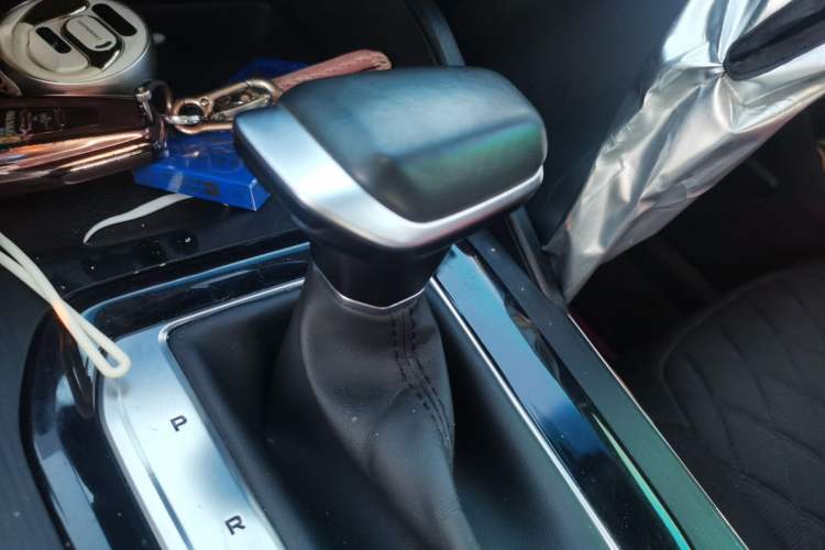 Used Geely Auto Emgrand S 2021 1.4T CVT Prestige Edition Gear Lever