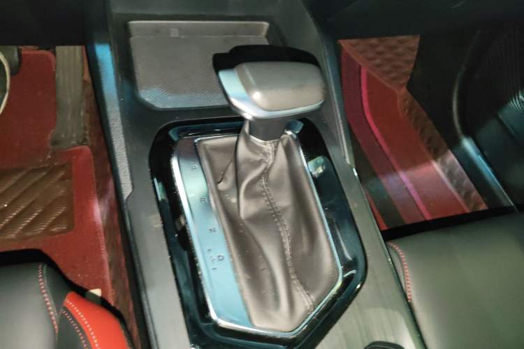 Used Geely Auto Emgrand S 2021 1.4T CVT Prestige Edition Gear Lever