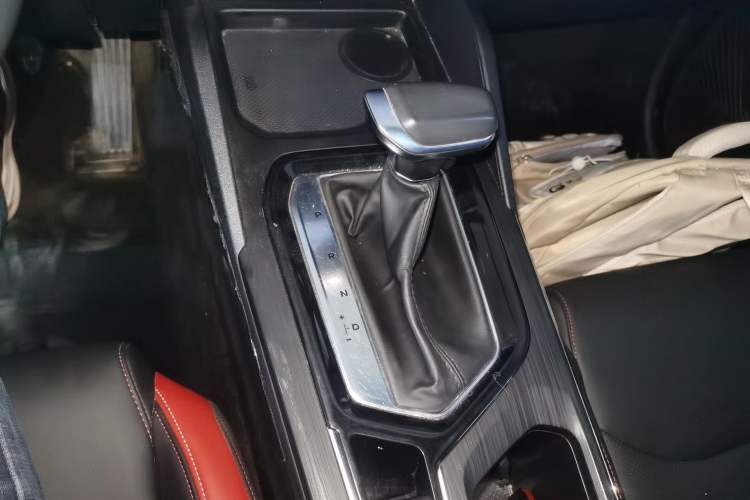Used Geely Auto Emgrand S 2021 1.4T CVT Prestige Edition Gear Lever
