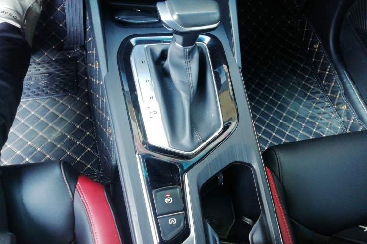 Used Geely Auto Emgrand S 2021 1.4T CVT Prestige Edition Gear Lever