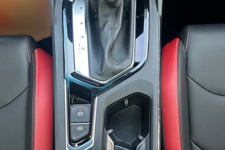 Used Geely Auto Emgrand S 2021 1.4T CVT Luxury Version Interior 4