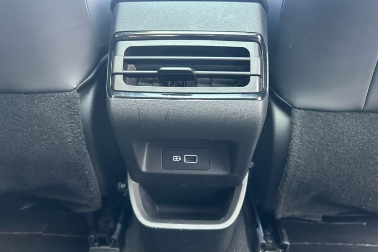 Used Geely Auto Emgrand S 2021 1.4T CVT Luxury Version Interior 5