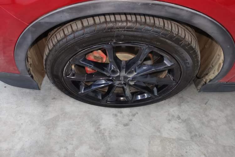 Used Geely Auto Emgrand S 2021 1.4T CVT Prestige Edition Left Front Wheel Hub