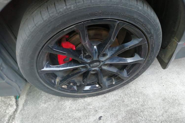 Used Geely Auto Emgrand S 2021 1.4T CVT Prestige Edition Left Front Wheel Hub