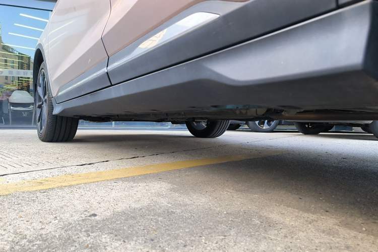 Used Geely Auto Emgrand S 2021 1.4T CVT Prestige Edition Left Side Sill