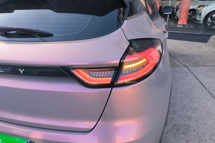 Used Geely Auto Emgrand S 2021 1.4T CVT Prestige Edition Right Rear Taillight