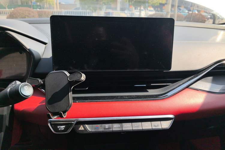 Used Geely Auto Emgrand S 2021 1.4T CVT Prestige Edition Audio And AC Panel