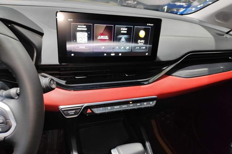Used Geely Auto Emgrand S 2021 1.4T CVT Luxury Version Audio And AC Panel