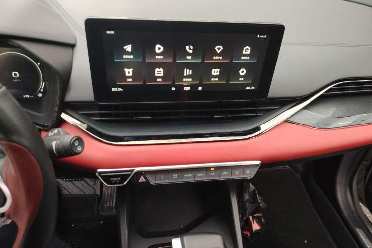 Used Geely Auto Emgrand S 2021 1.4T CVT Luxury Version Audio And AC Panel
